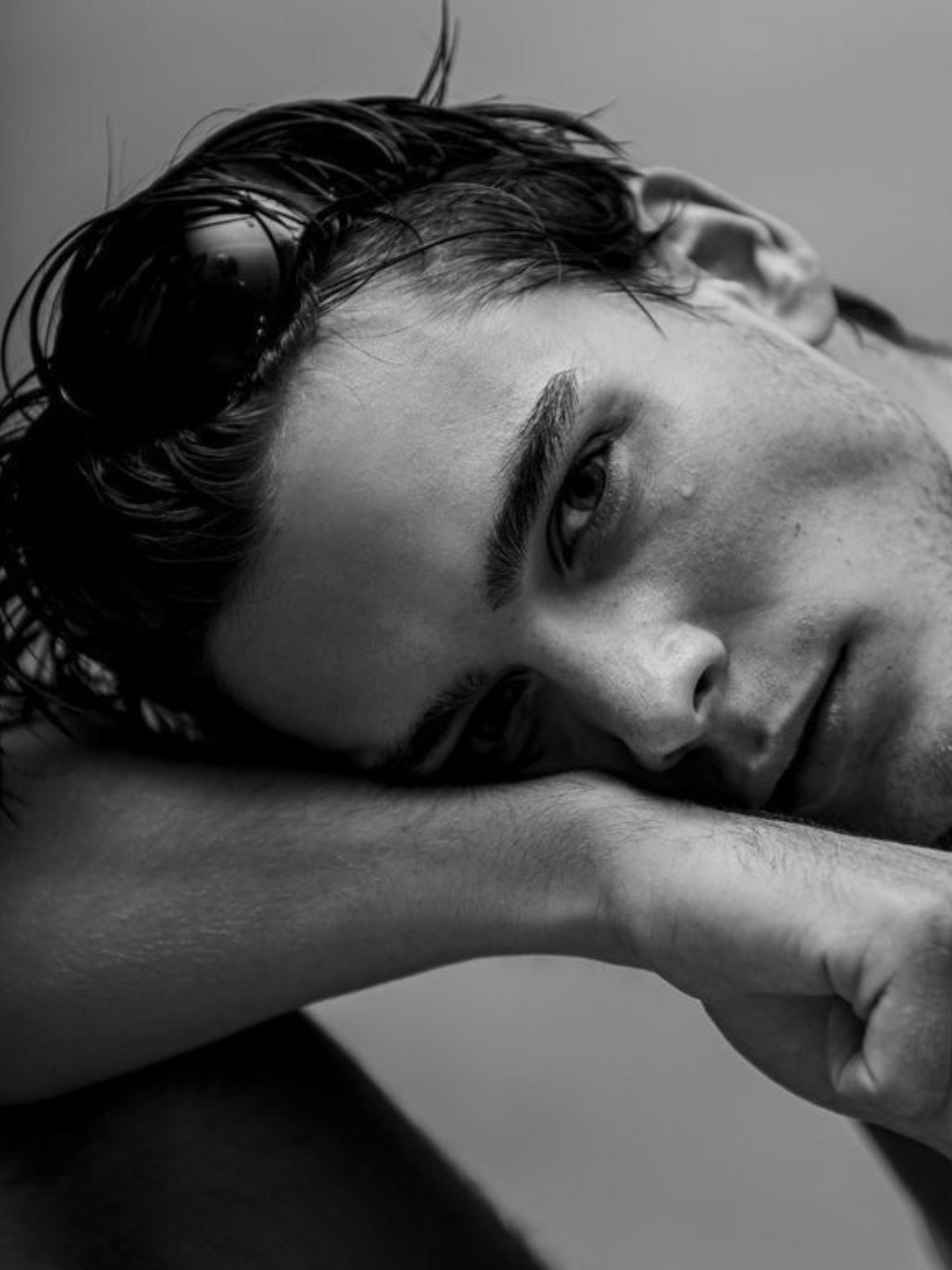 The Modern Man’s Guide to Summer Travel Skincare
