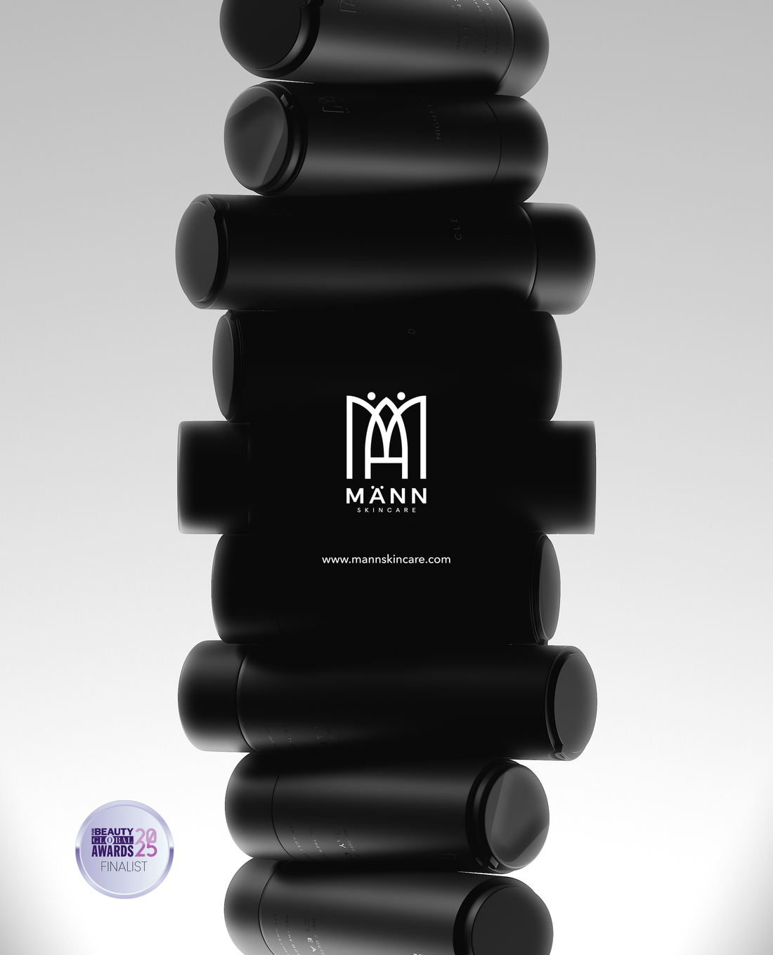 man applying Regenerating Moisture Night Cream from MANN Skincare